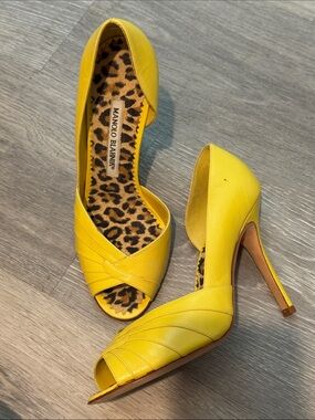Manolo Blahnik Yellow Leopard-Insole Peep-Toe Stiletto Heels